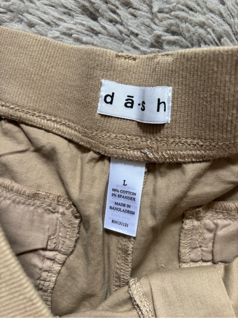 NWT Dash Khaki Cargo Capris size Large - Picture 3 of 8